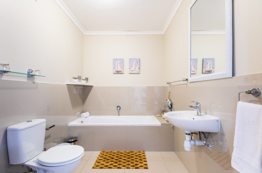 2 Bedroom Property for Sale in Eden On The Bay Western Cape